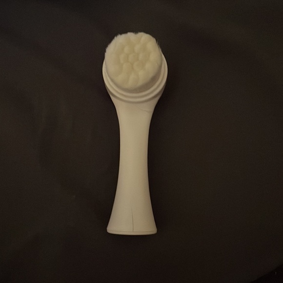 Women’s Face Scrubber and Exfoliator - Picture 4 of 4